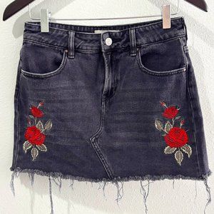 Pacsun black distressed denim mini skirt with floral embroidery size 26